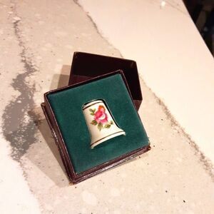 Vintage Chadwick‎ Bone China Thimble Original Box
